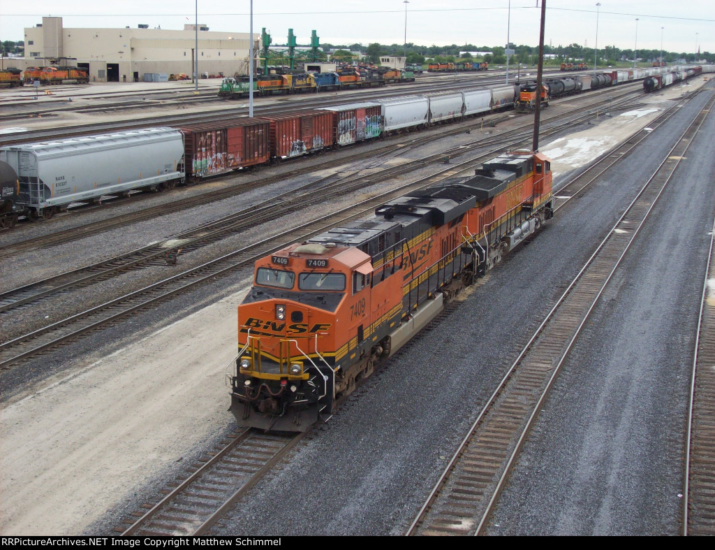 BNSF 7409